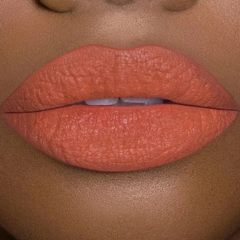 Jeffree Star, Velvet Trap Lipstick, Shade: Kumquat